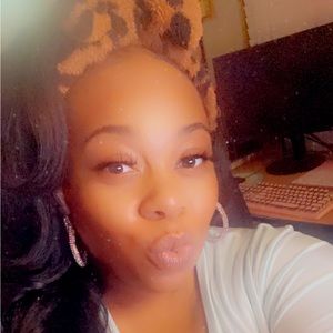 Meet your Posher, Whitney